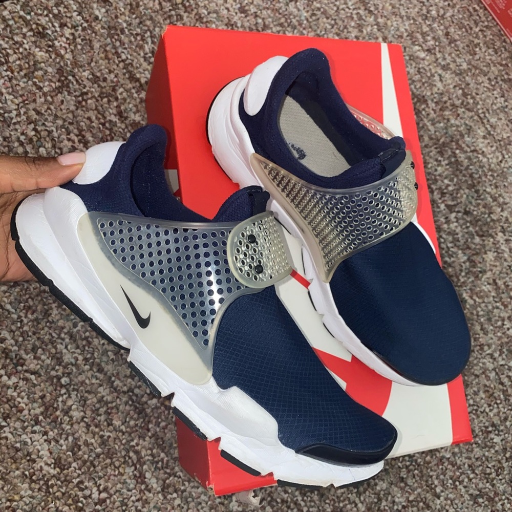 SOLD Nike Sock Dart
